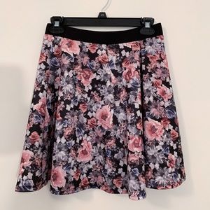 High Waisted Floral Skirt 🌸